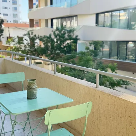 Stasandrou Center Apartment