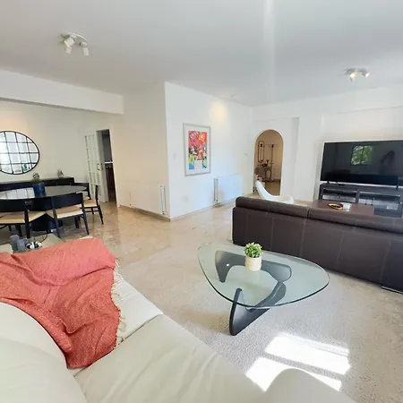 Wealthystays Stasandrou Apartment